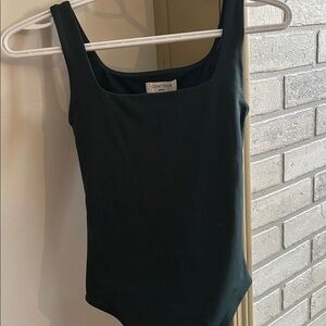 Aritzia contour green square neck body suit